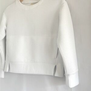 Zella Size Medium White Cropped Quilt Ribbed Sweatshirt with Pockets Warn Tops